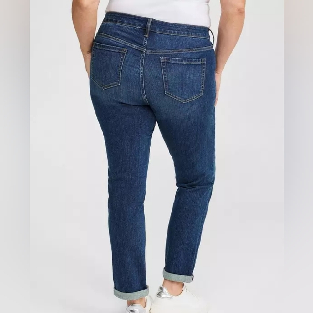 Torrid 20R Perfect Boyfriend Mid-Rise Jean - Picture 9 of 12